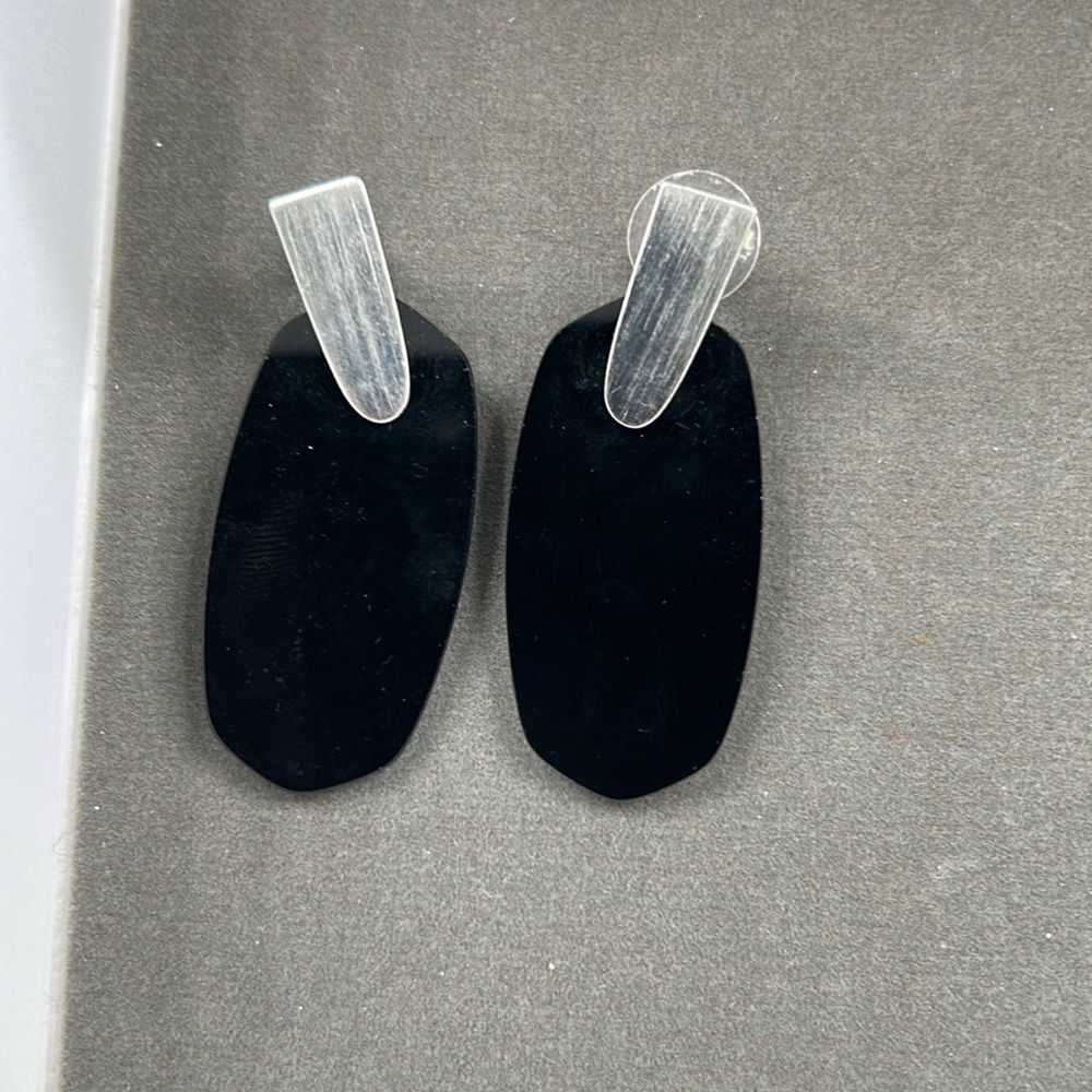 Kendra Scott earrings